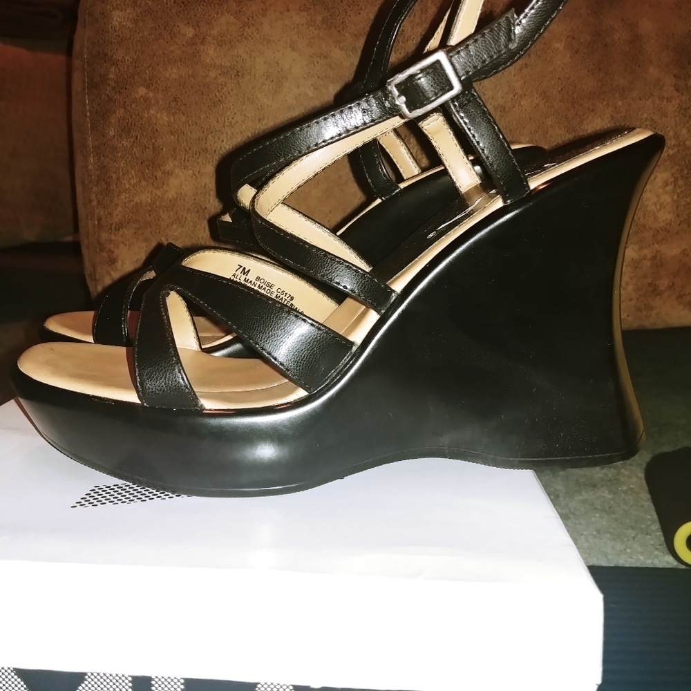 MIA platform sandals